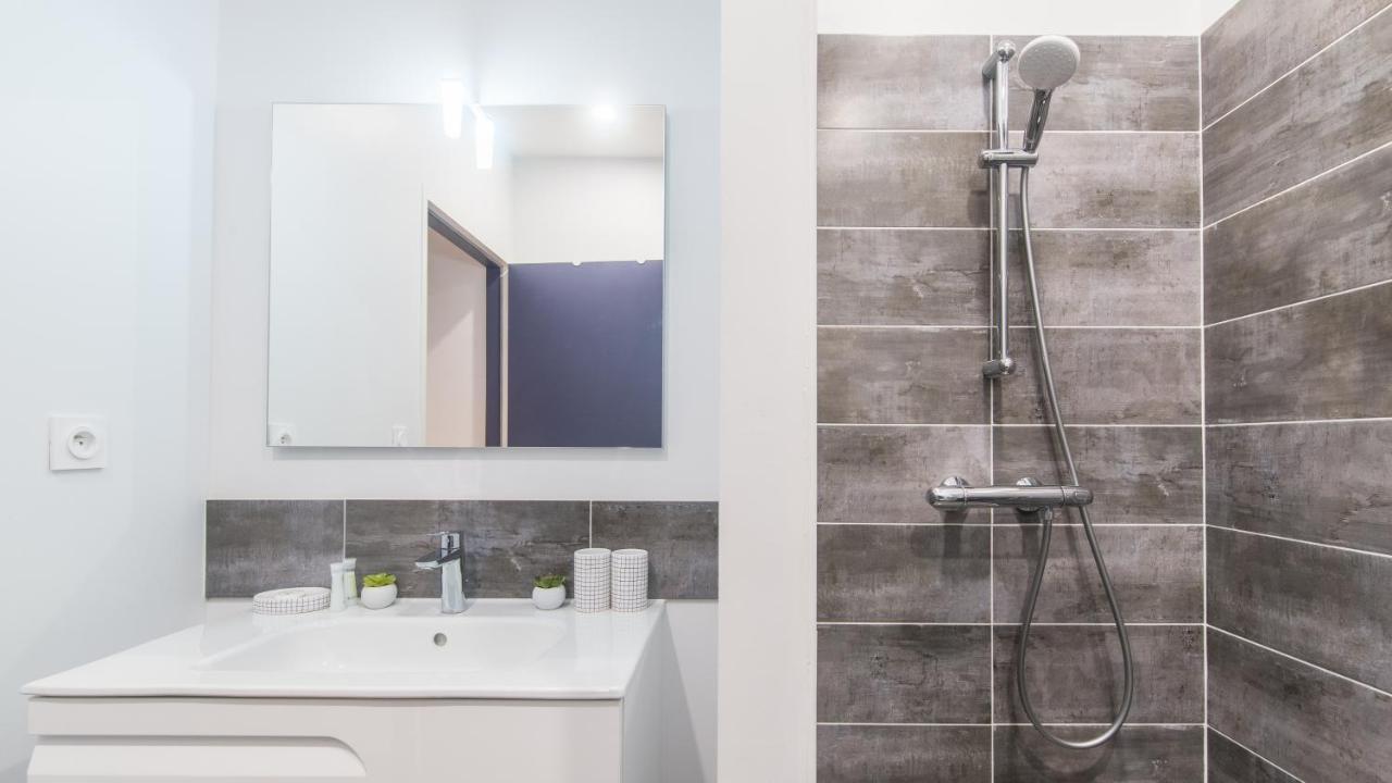 Apartamento Côté Jardin avec Jacuzzi Privatif et parking privé Sarlat Exterior foto